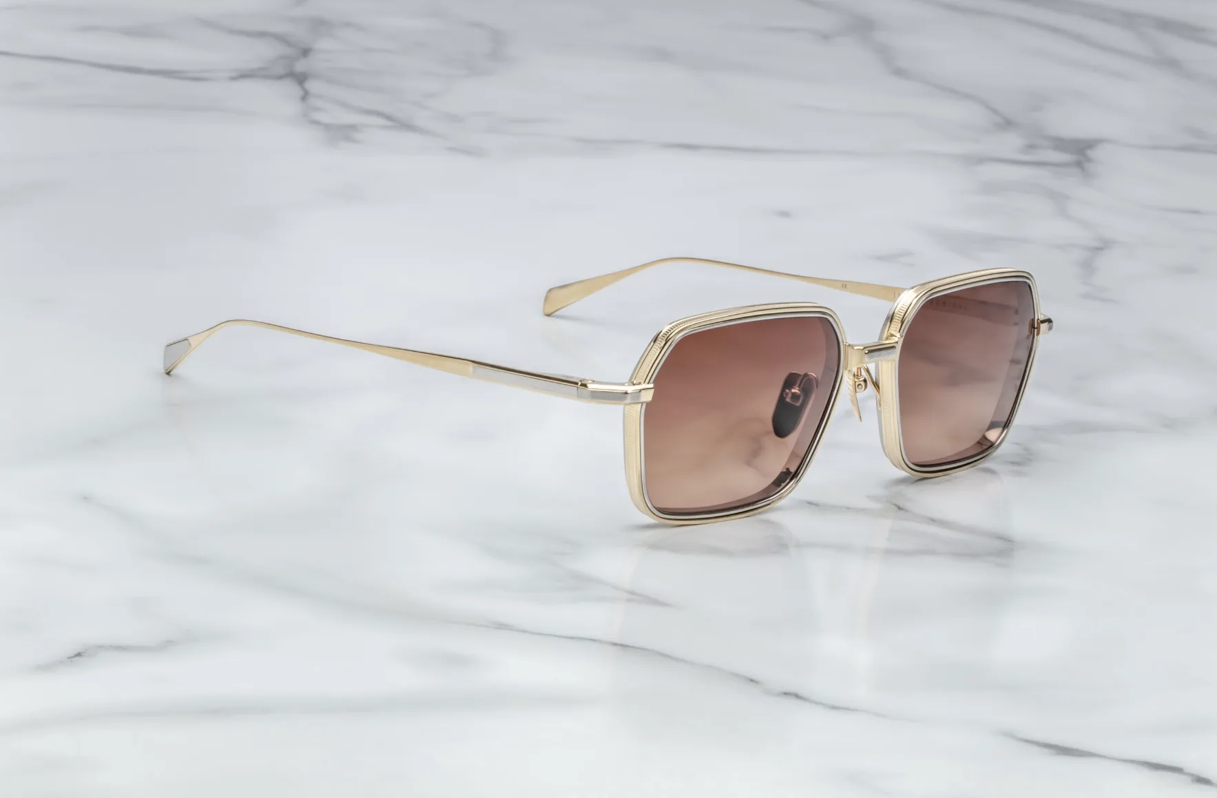 DRAWER 4K — glasses 3